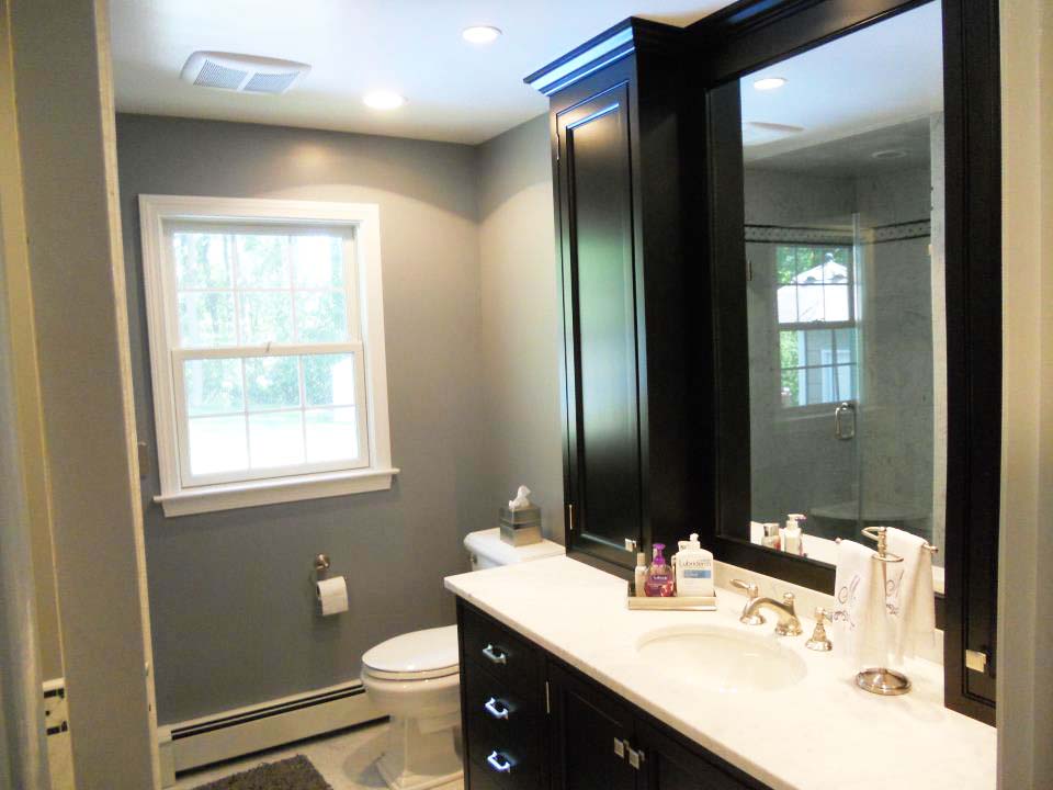 bathroompaint2 A newly painted bathroom